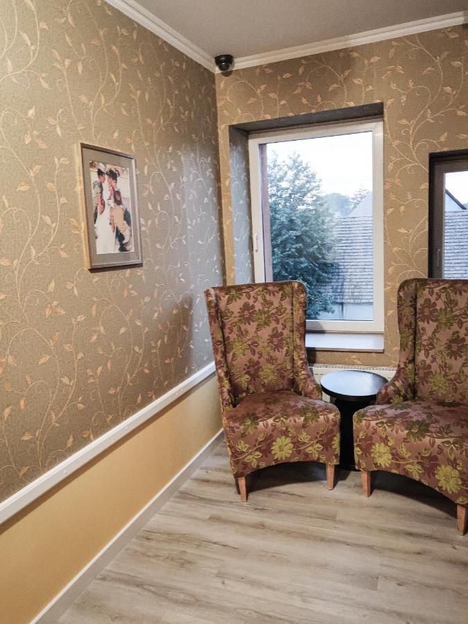 Dom Weselny Pod Kasztanem Hotel Любан Екстериор снимка